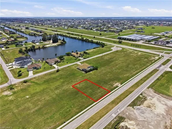 3008 Tropicana PKWY W, CAPE CORAL, FL 33993