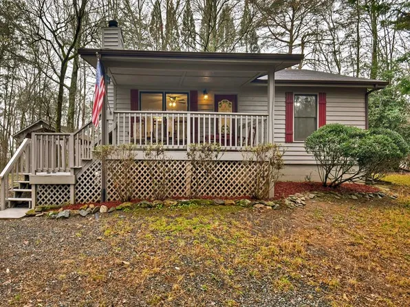 103 Pinecrest Dr, Ellijay, GA 30540
