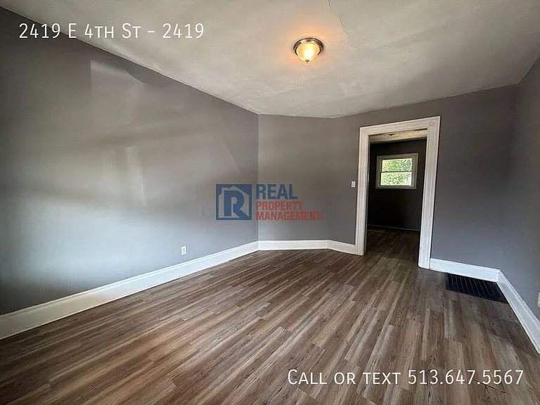 2419 E 4th St #2419 — Photo 6