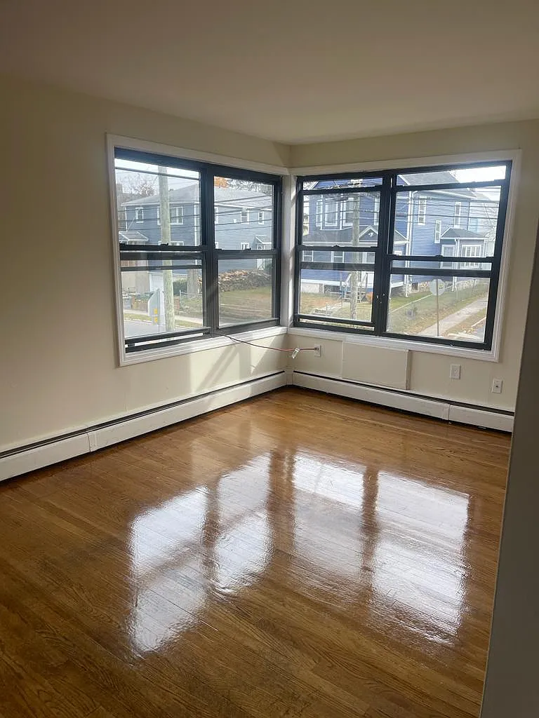 2 bed, $1,800 — Photo 2