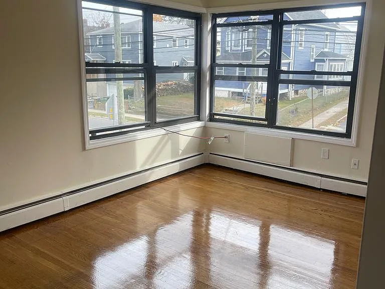 749 Arctic St #6 — Photo 2