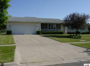 1305 Bramblewood Dr, Tecumseh, MI 49286