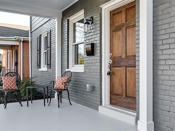 3rd image of 3205 Rosewood Ave