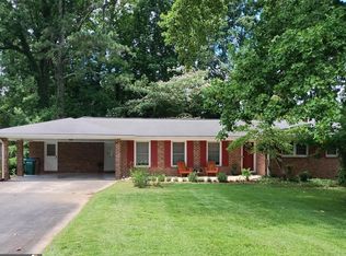 481 Little John Dr NW, Lilburn, GA 30047