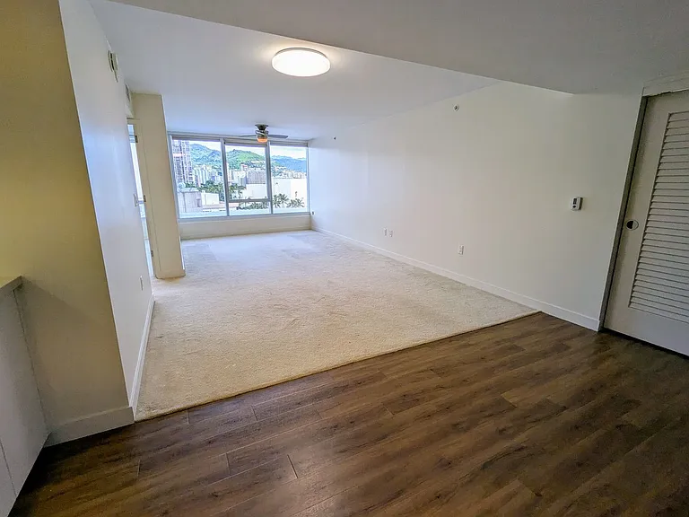 888 Kapiolani Blvd #811 — Photo 3