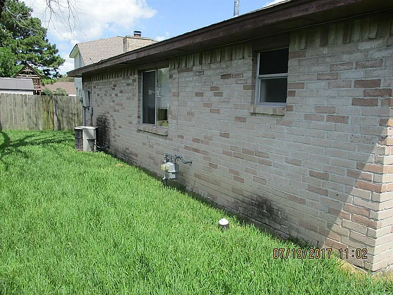 18719 Lippizaner Dr — Photo 19