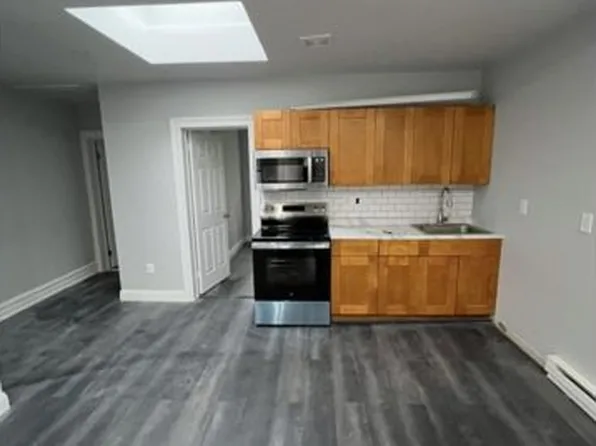 21145 Jamaica Ave, Queens Village, NY 11428