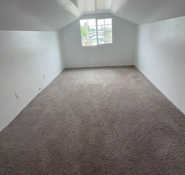 122 N West Blvd — Photo 19