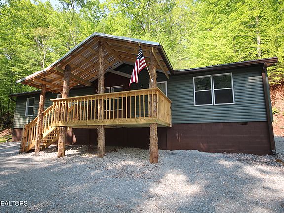 2nd image of 526 Anderson Rd
