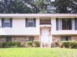 807 Honeysuckle Dr, Fultondale, AL 35068