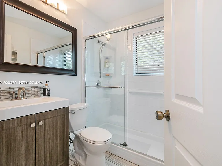 7525 NW 61st Ter #3103 — Photo 6