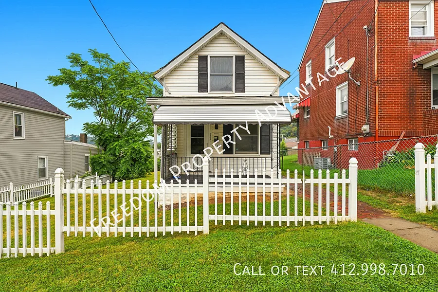 425 32nd St- McKeesport — Photo 2