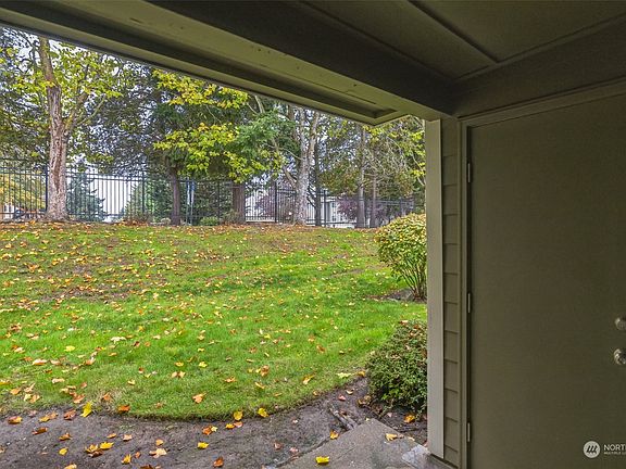 2nd image of 1808 S 284th Lane #E-103