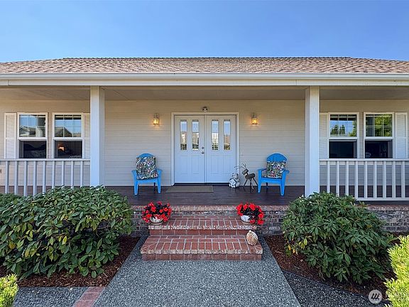 4th image of 40 Cherrywood PL