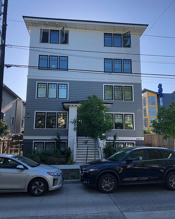 Front of apartment building on Midvale Avenue North