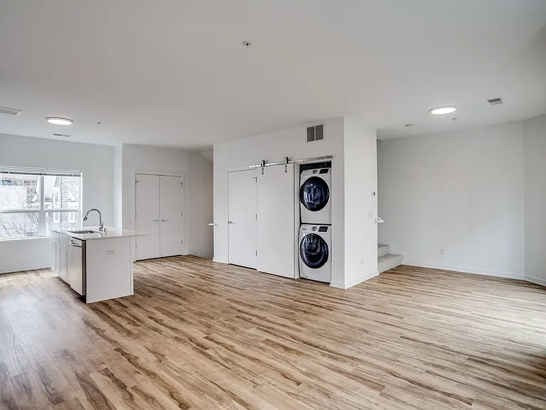 3333 Nicollet Ave S — Photo 27
