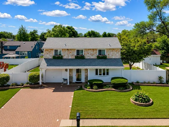 164 Bark Avenue, Central Islip, NY 11722