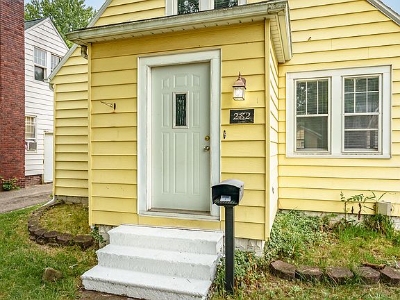 3rd image of 282 Eldred St