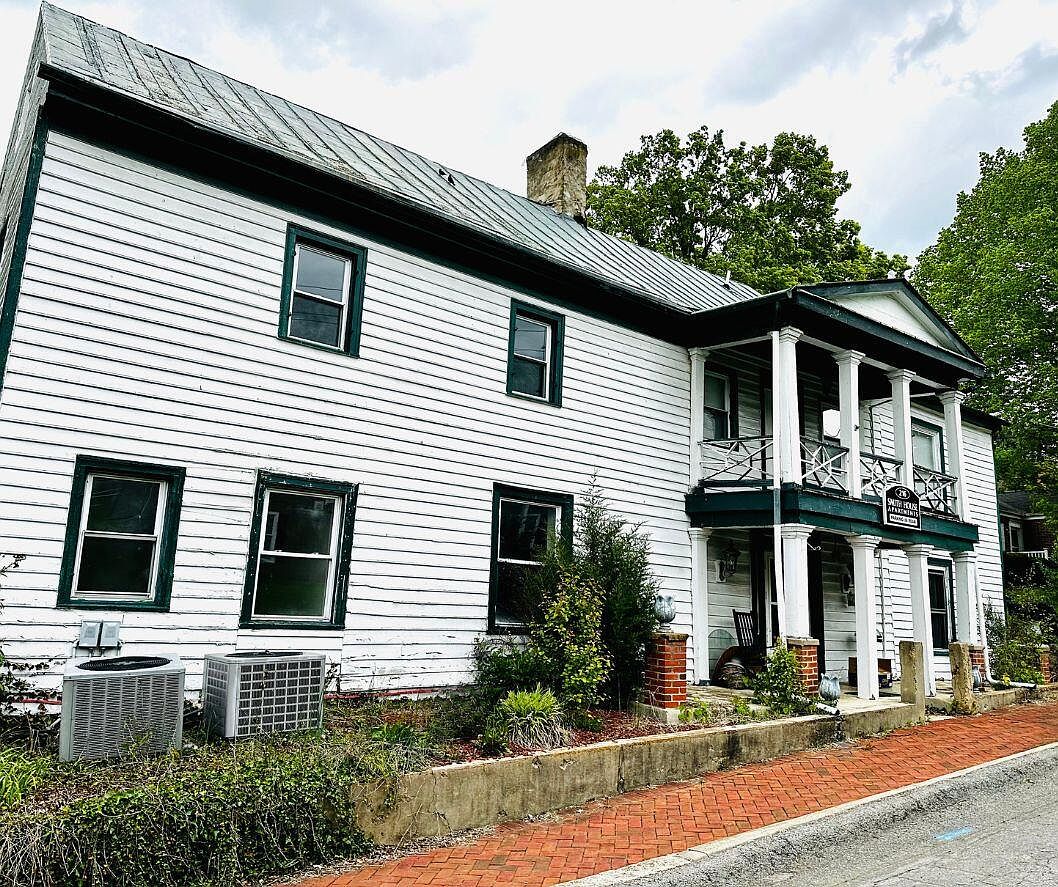 216 E Main St, Fincastle, VA 24090 MLS 897878 Zillow