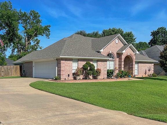 2nd image of 603 Quail Ln