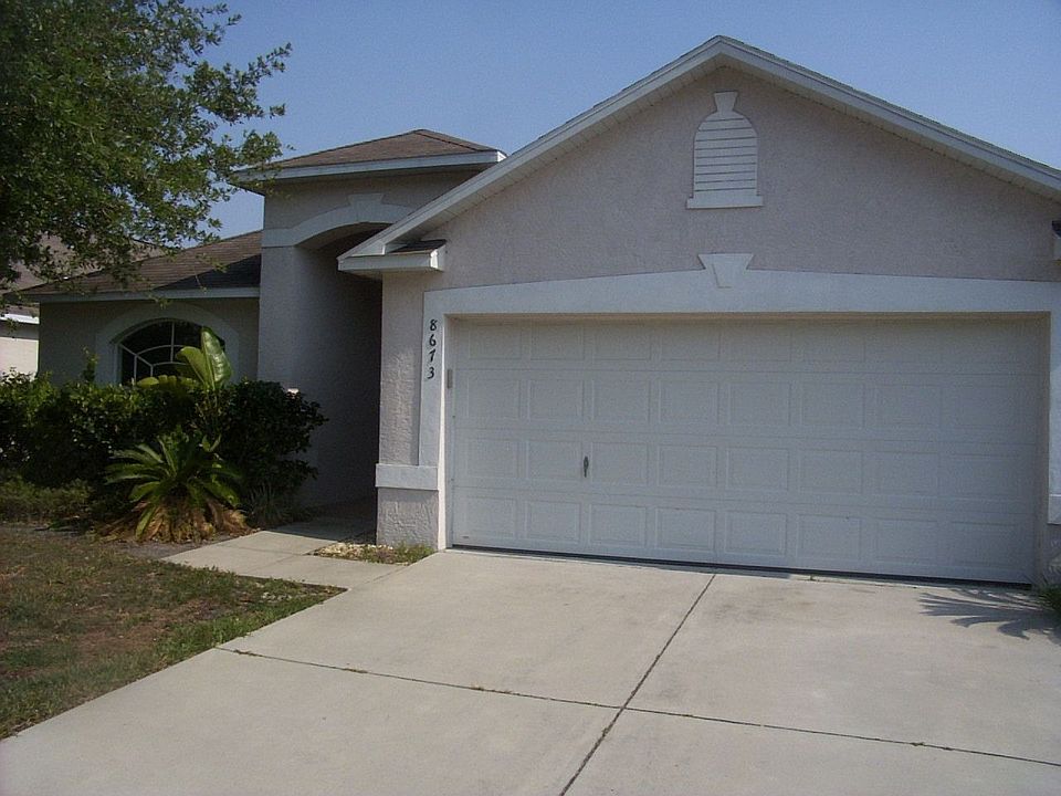 Come and Enjoy this Lakefront Home