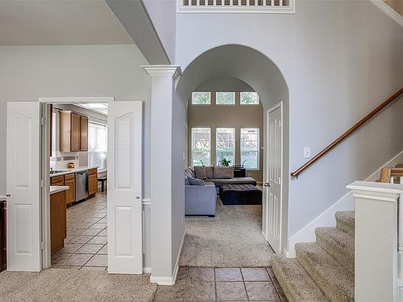 3rd image of 3304 Woodglen Dr