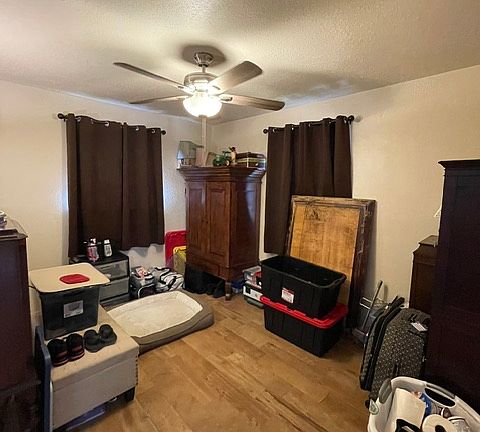 5th image of 409 S Maple St