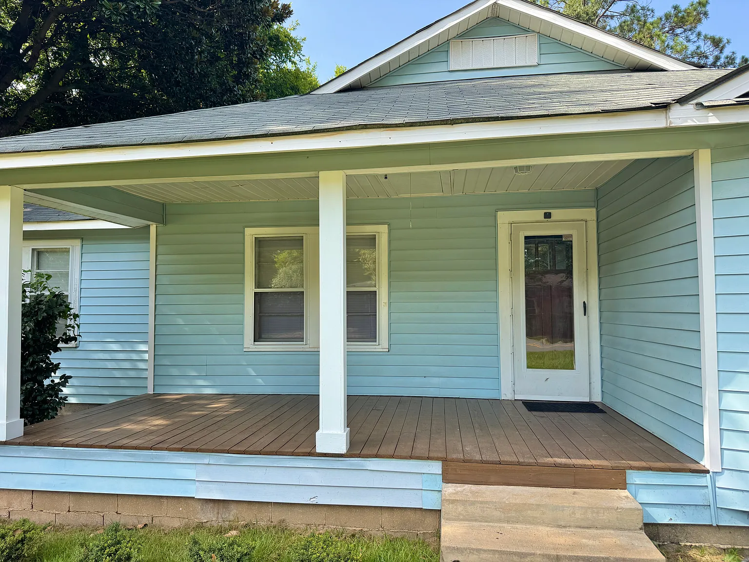 3 bed, 2.5 bath, 1388 sqft, $1,800 — Photo 2