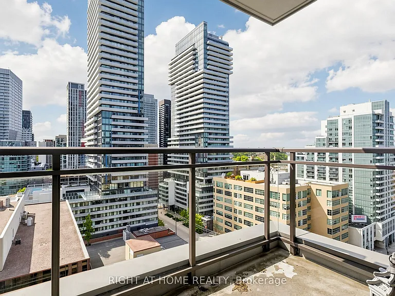 123 Eglinton Ave E #Penthouse 4 — Photo 37