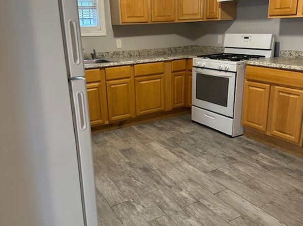 165 Central Pl APT 1