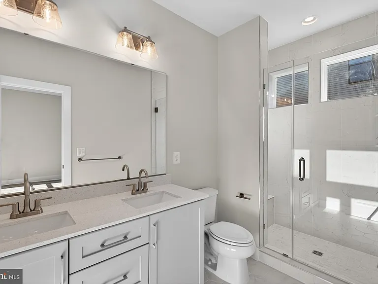 2507 Light St — Photo 35
