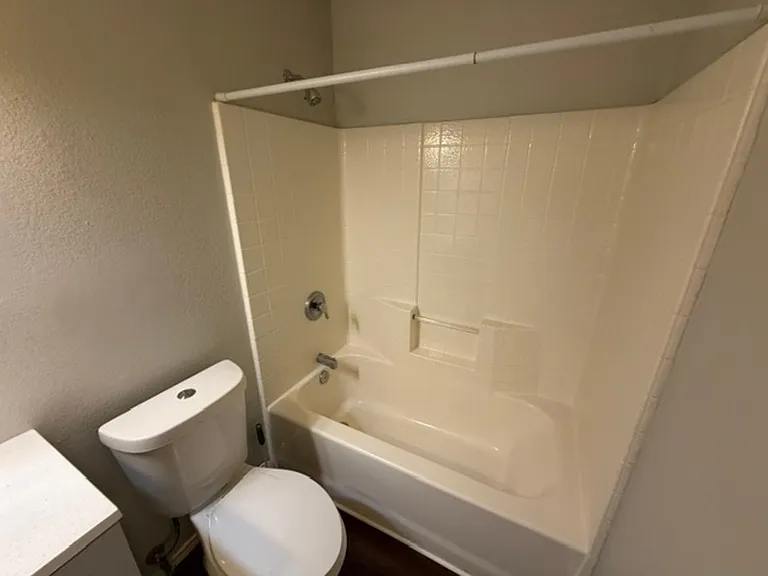 1004 Mazourka Dr — Photo 14