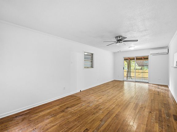 4th image of 3949 Old Allen Rd