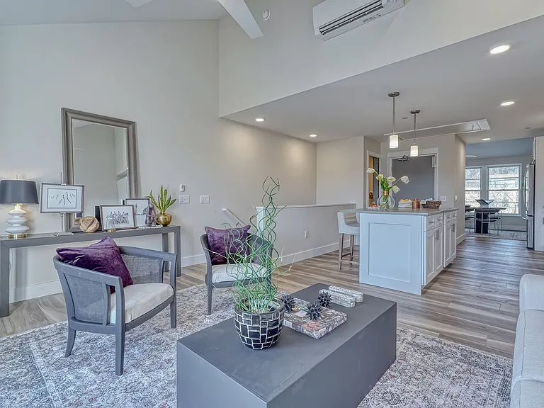 323 Taughannock Blvd — Photo 5