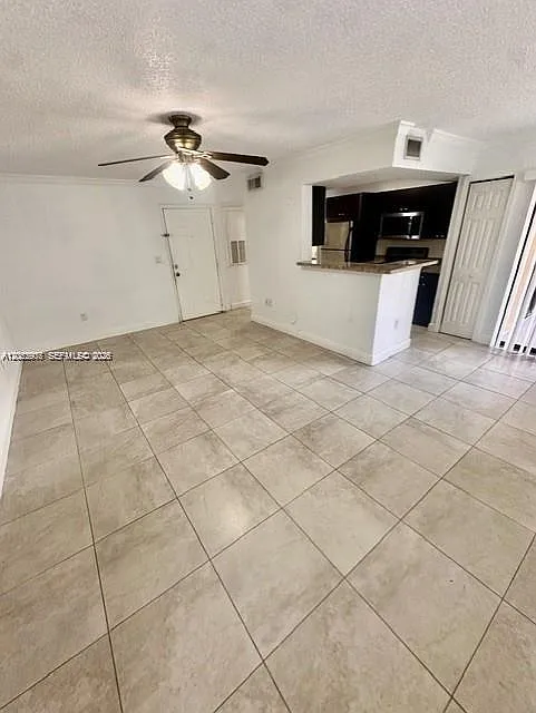 1 bed, 651 sqft, $1,800 — Photo 4