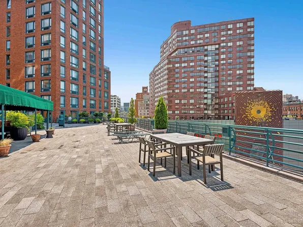 1 Irving Place image 26 of 27