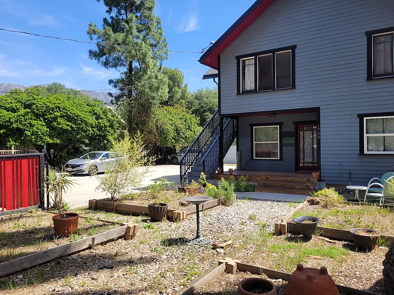 1780 N Summit Ave #1780 — Photo 16