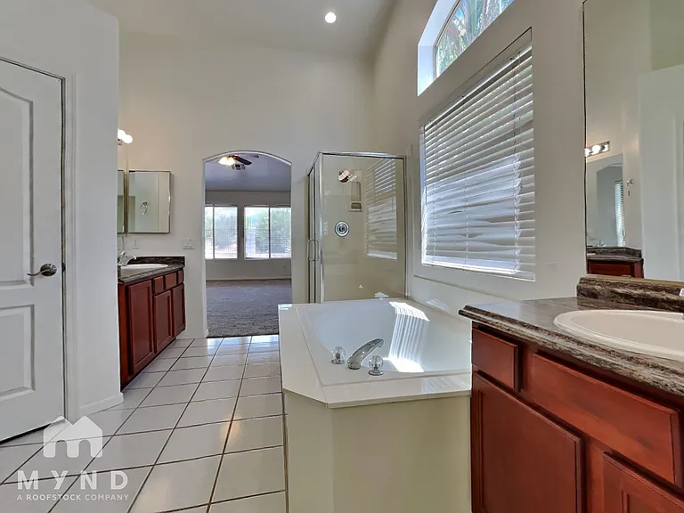 137 S Nightfall Ave — Photo 20