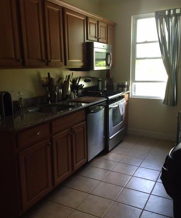 2nd image of 22 Chiswick Rd APT 8F