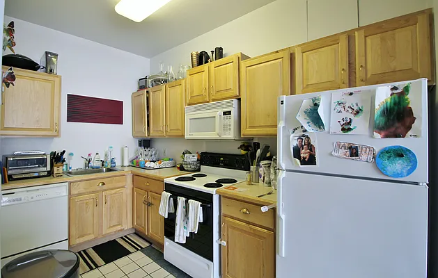 Rented by Julianna Realty Corp | media 25