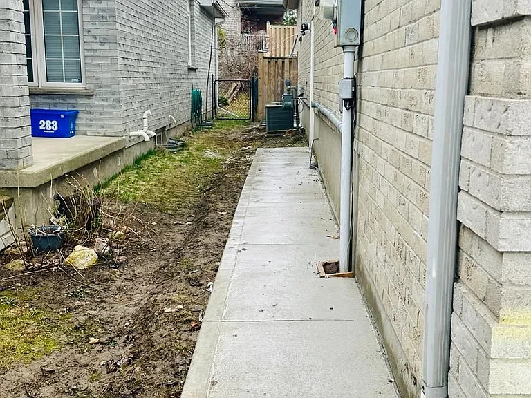 287 Resurrection Dr #LOWER — Photo 3