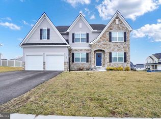 305 Hollyhock Dr, Manchester, PA 17345