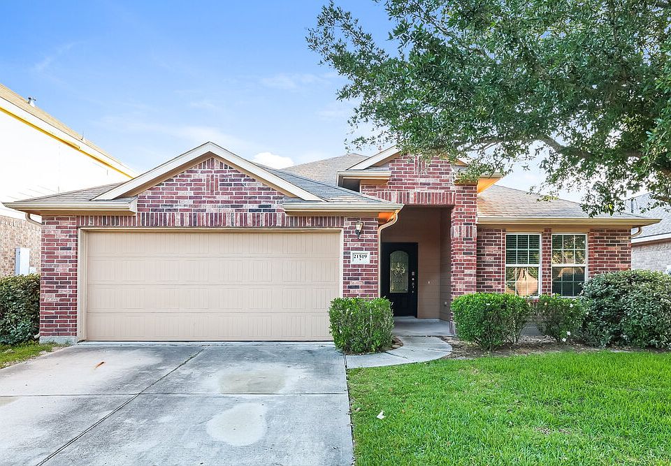 1st image of 21519 Kings Bend Dr