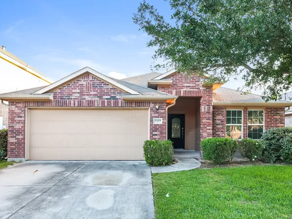 21519 Kings Bend Dr, Kingwood, TX 77339