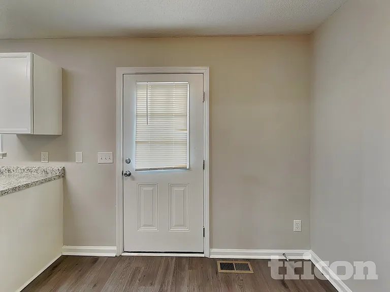 105 Pinto Ln — Photo 5