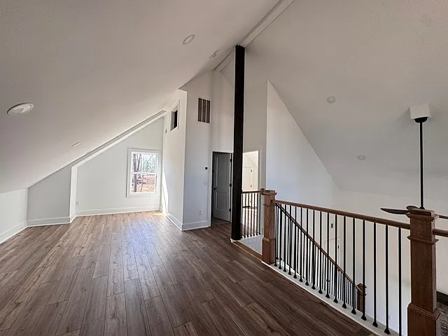 424 Fowler Rd — Photo 16