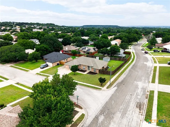 907 Vernon Dr, Copperas Cove, TX 76522