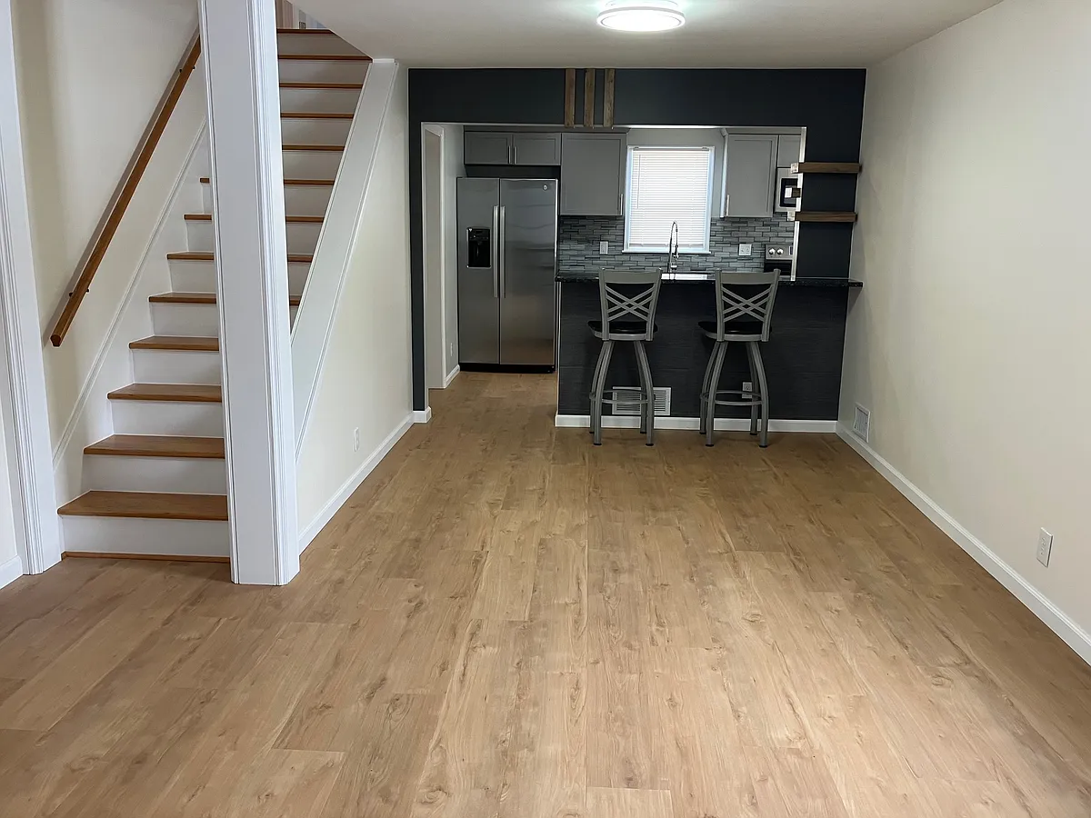 Dining Area - 67 Dunrovin Ln