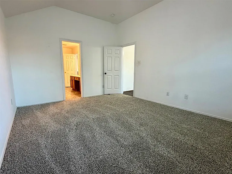 1201 Cumberland Ct — Photo 13