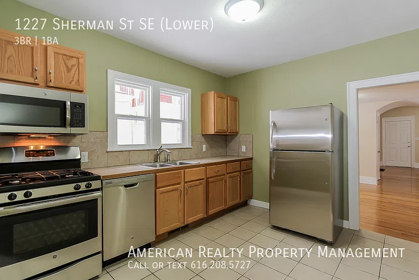 3 bed, 1050 sqft, $1,850 — Photo 2